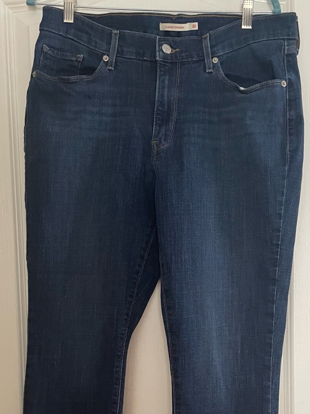 Women’s Levi’s Jeans - Classic Straight 32x28